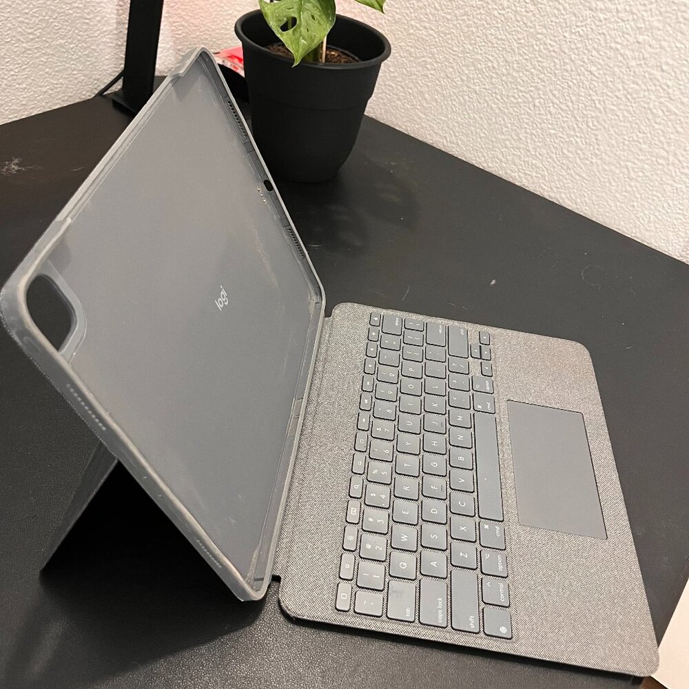 Grey LogiTech Ipad case for 12.9"